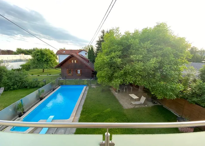 Nussbaumblick أوتنزهايم